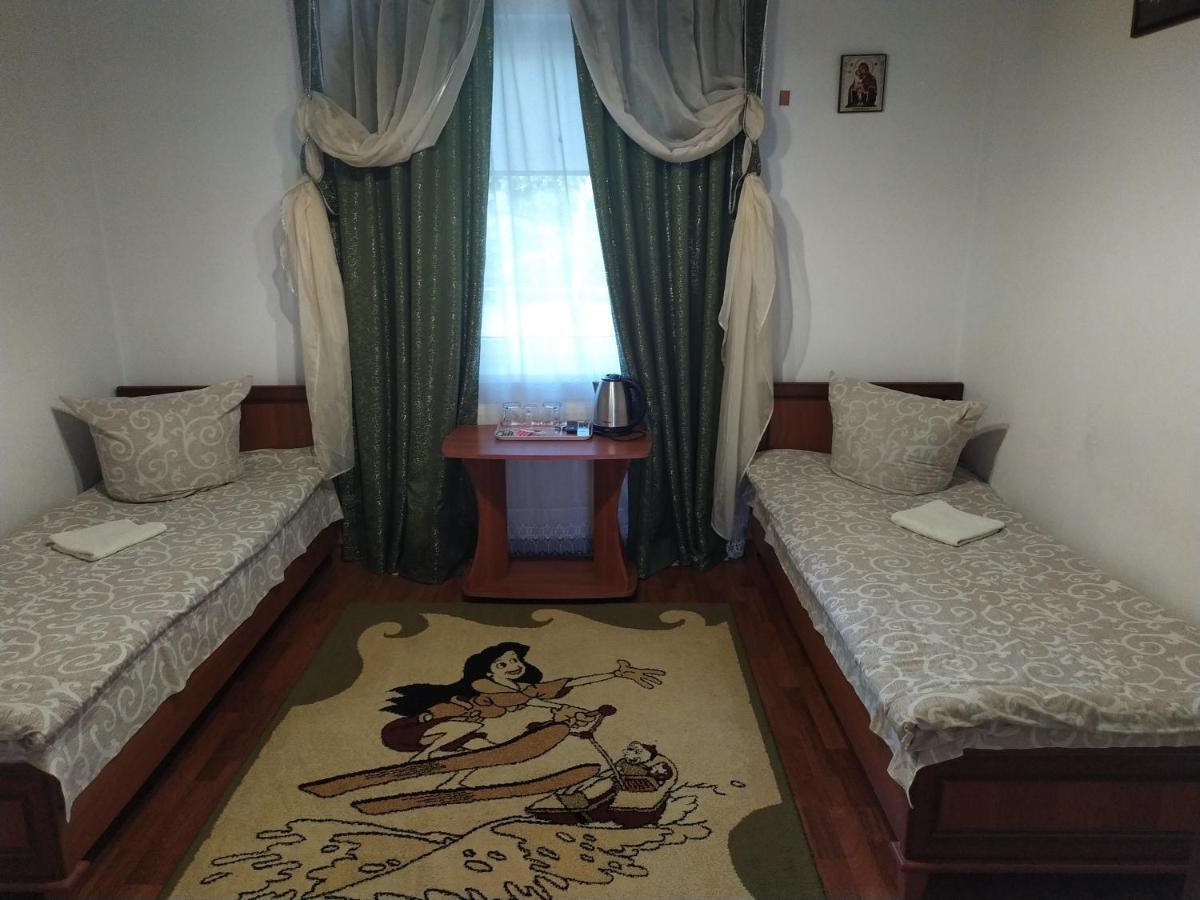 House Of Vitaliy Pochaiv Buitenkant foto